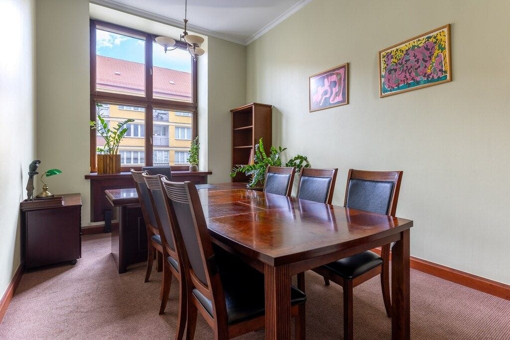 Lokal użytkowy  pokojowe na Sprzedaż