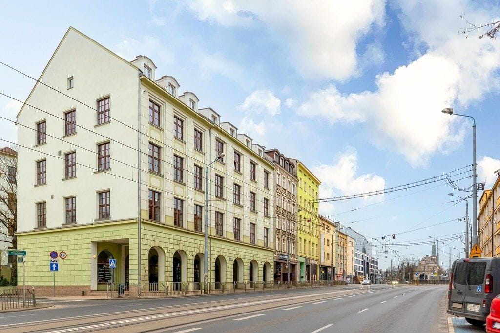 Lokal użytkowy  pokojowe na Sprzedaż