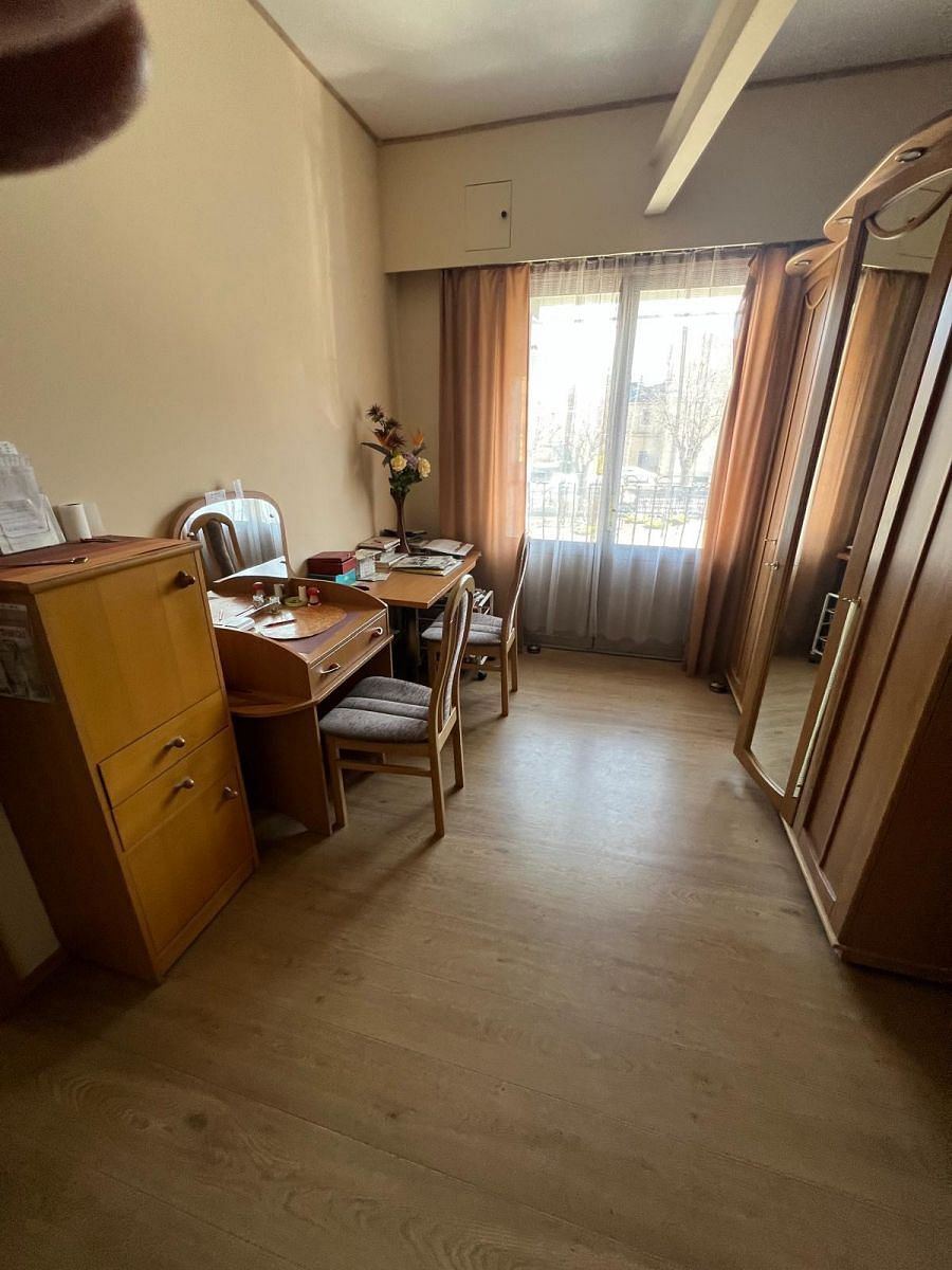 Lokal użytkowy  pokojowe na Sprzedaż
