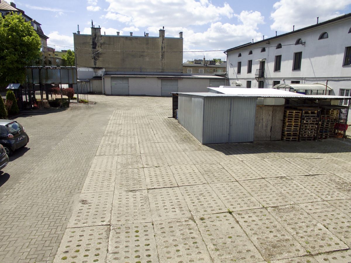 Lokal użytkowy  pokojowe na Sprzedaż