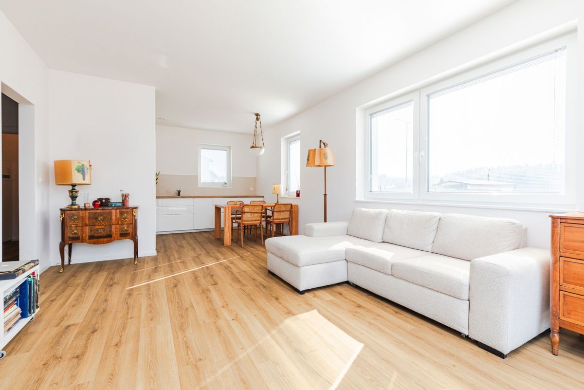 Dom 4 pokojowe na Sprzedaż