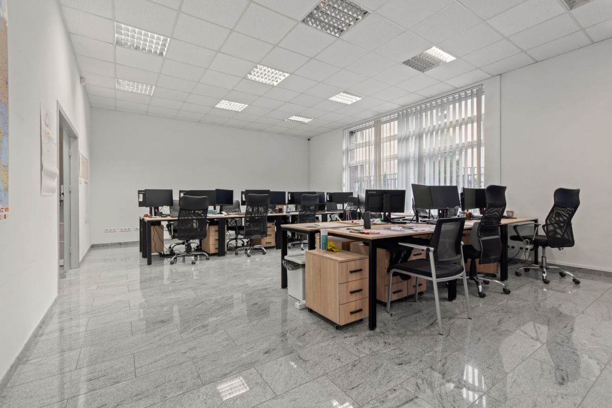 Lokal użytkowy  pokojowe na Sprzedaż