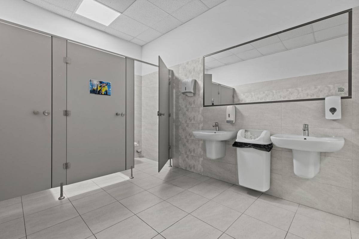 Lokal użytkowy  pokojowe na Sprzedaż