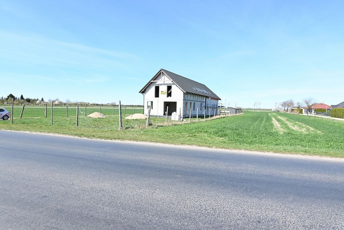 Dom 5 pokojowe na Sprzedaż