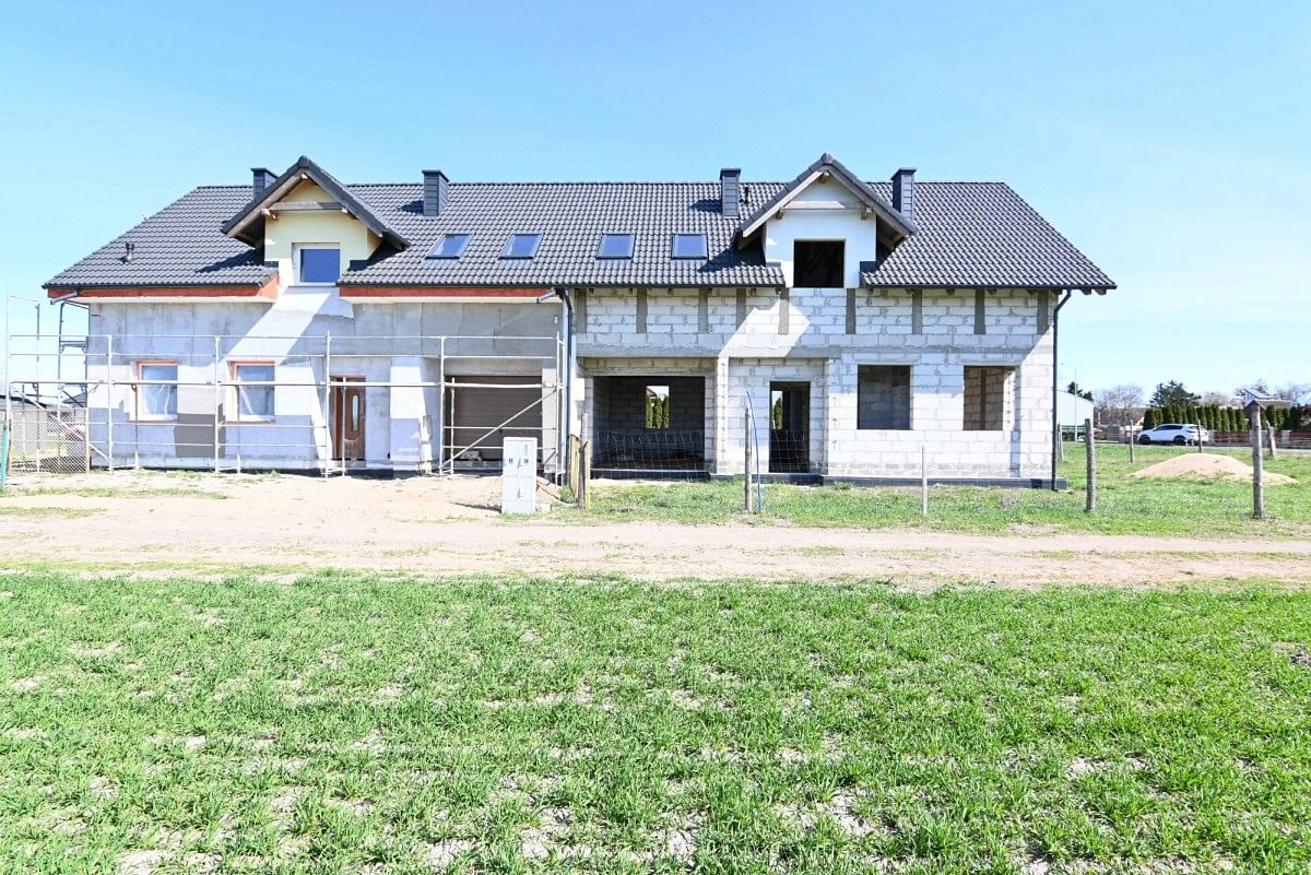 Dom 5 pokojowe na Sprzedaż