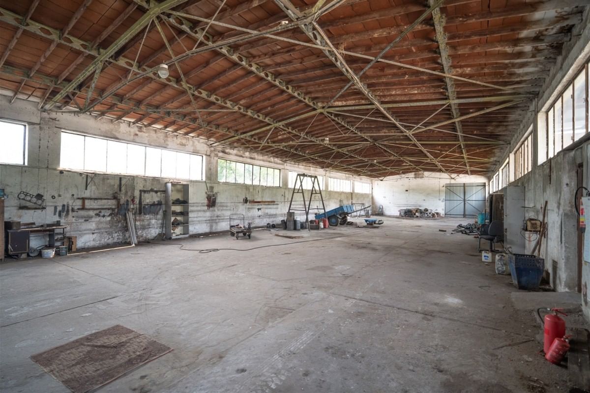 Lokal użytkowy  pokojowe na Sprzedaż