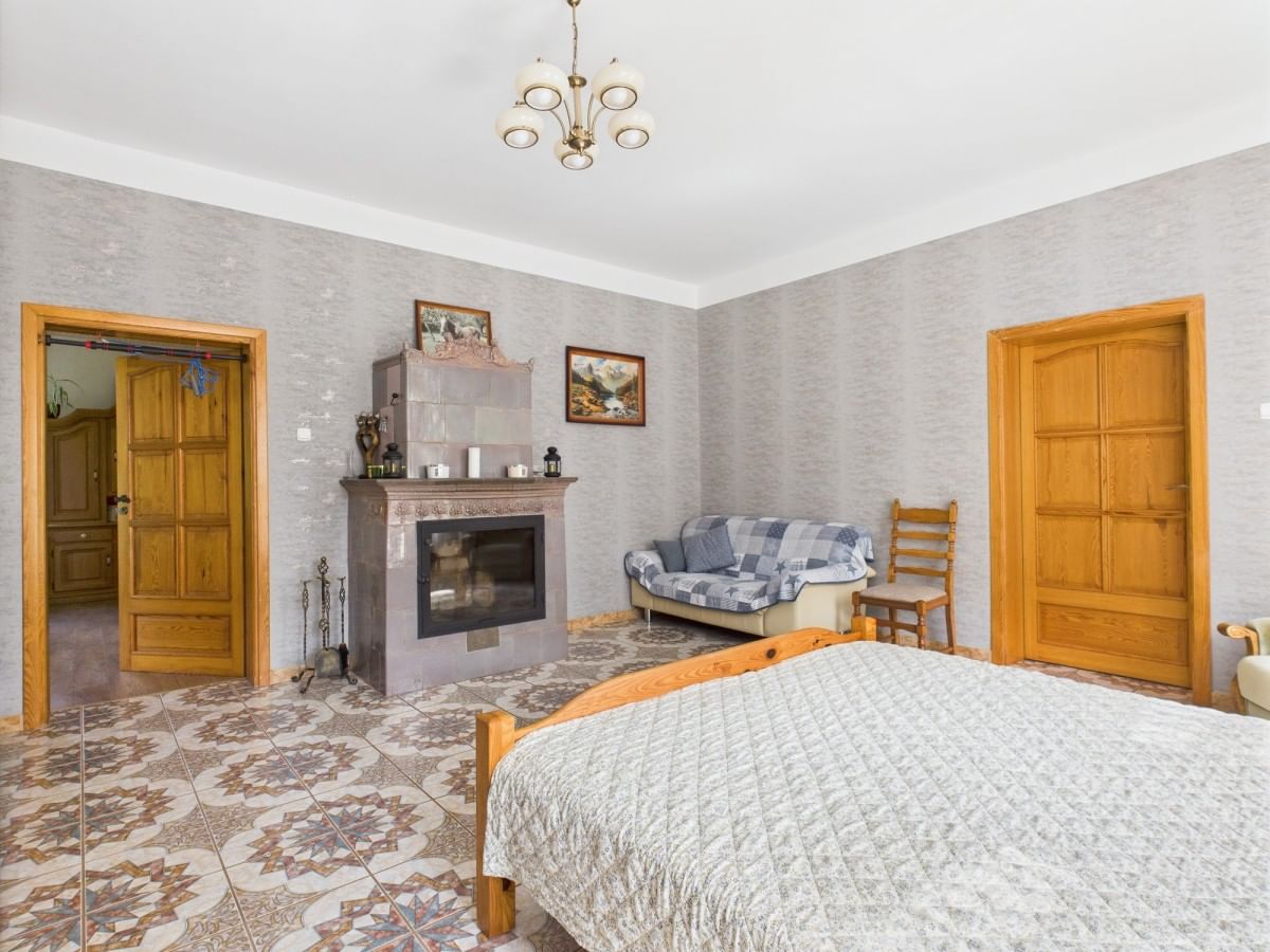 Dom 4 pokojowe na Sprzedaż