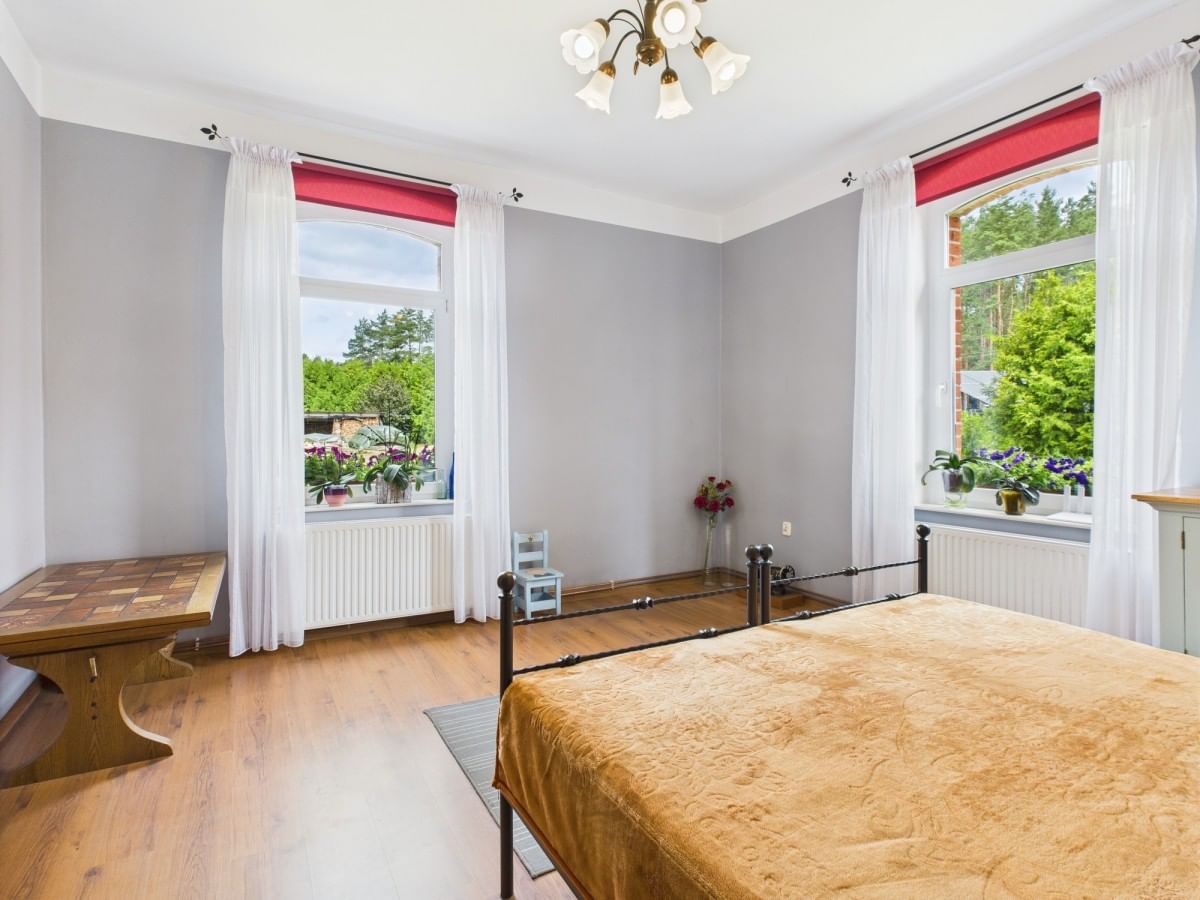 Dom 4 pokojowe na Sprzedaż