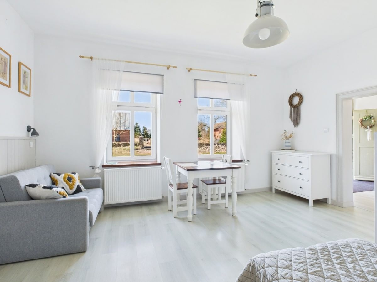 Dom 10 pokojowe na Sprzedaż