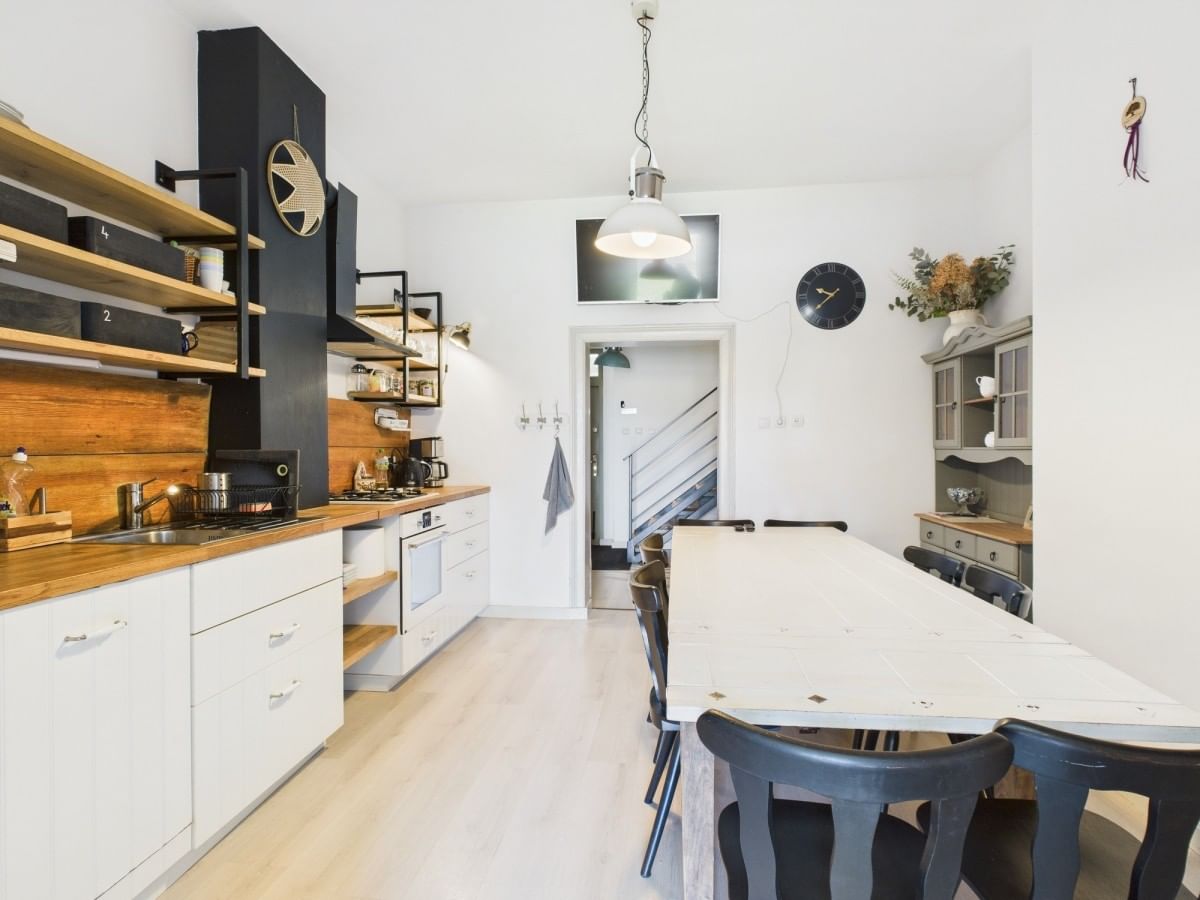 Dom 10 pokojowe na Sprzedaż