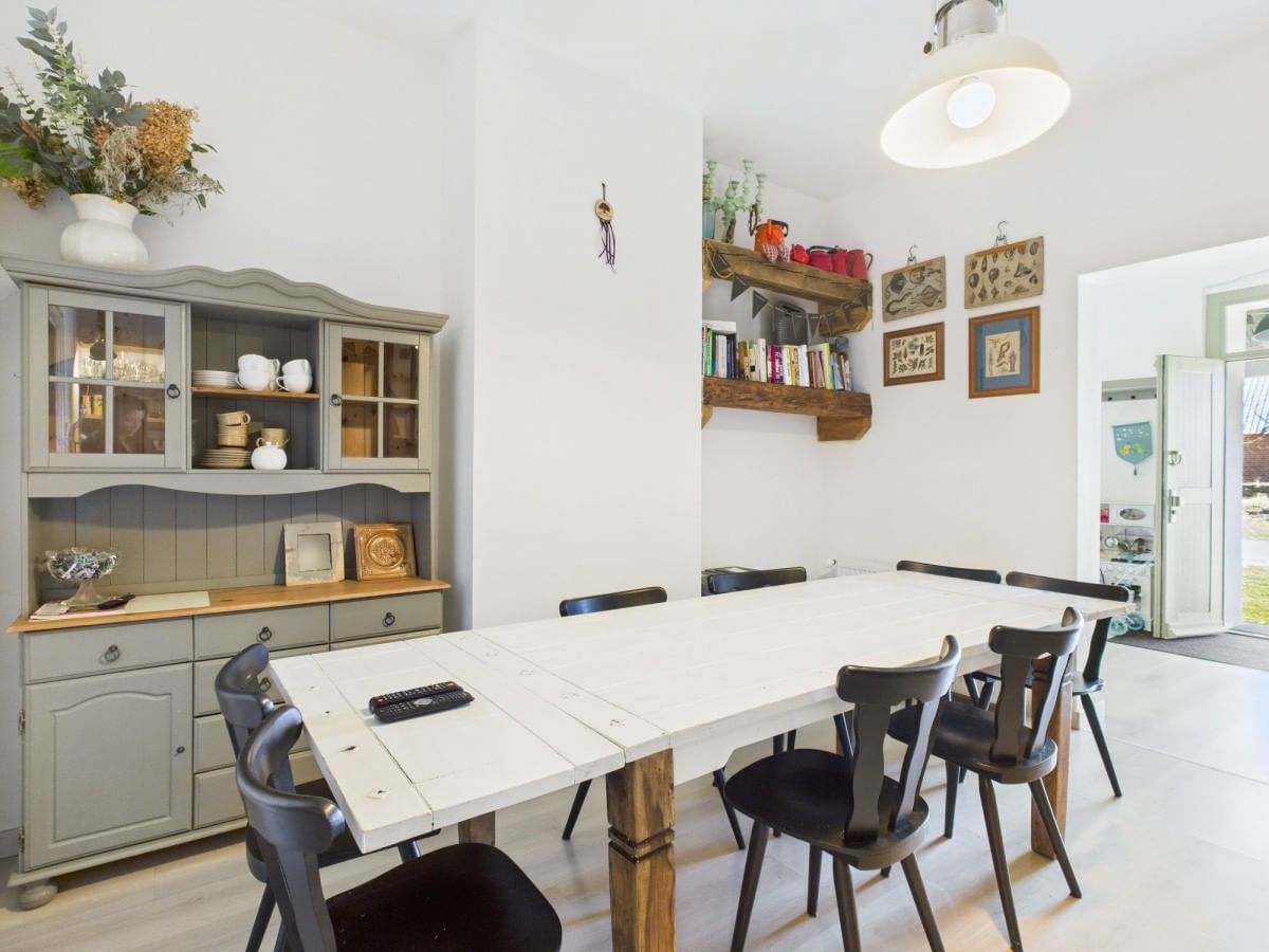 Dom 10 pokojowe na Sprzedaż