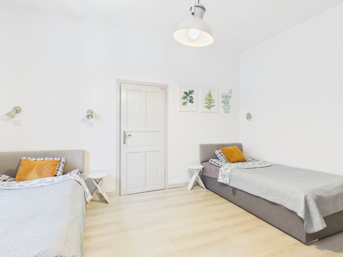 Dom 10 pokojowe na Sprzedaż