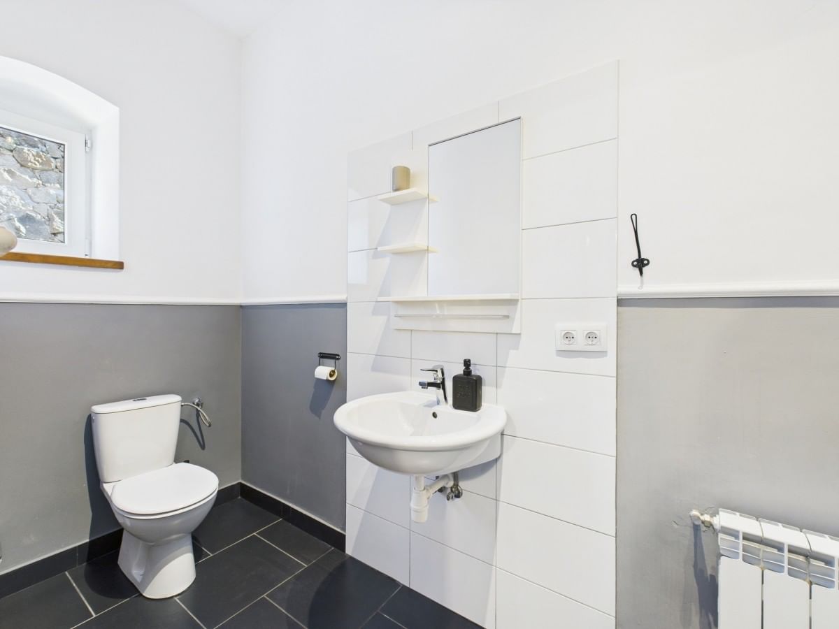 Dom 10 pokojowe na Sprzedaż