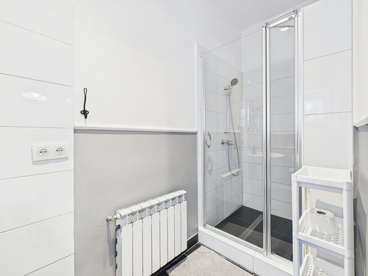 Dom 10 pokojowe na Sprzedaż