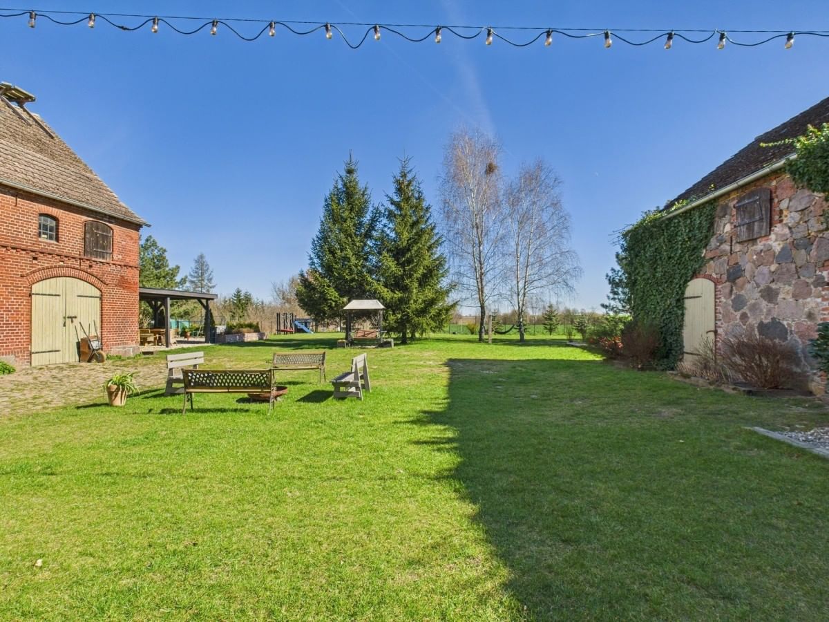 Dom 10 pokojowe na Sprzedaż