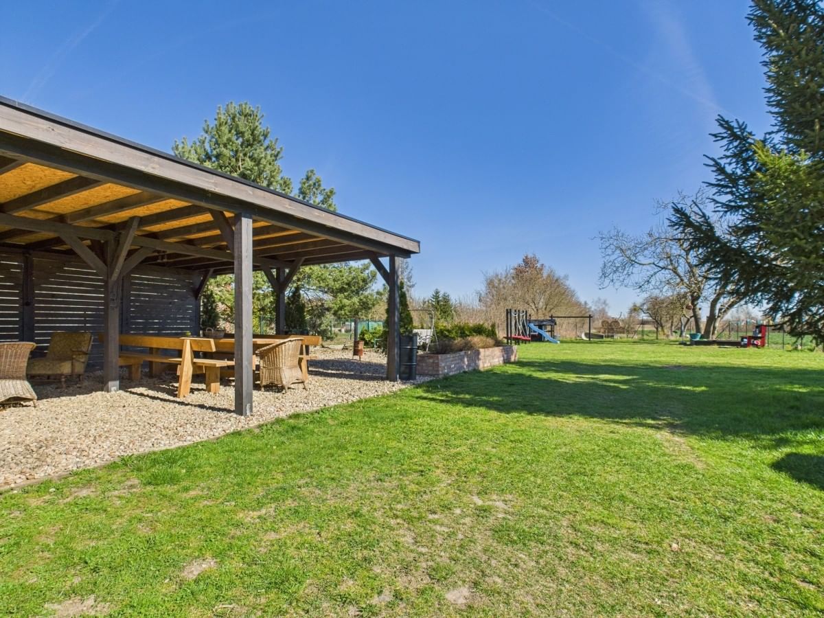 Dom 10 pokojowe na Sprzedaż