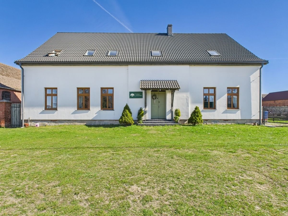 Dom 10 pokojowe na Sprzedaż