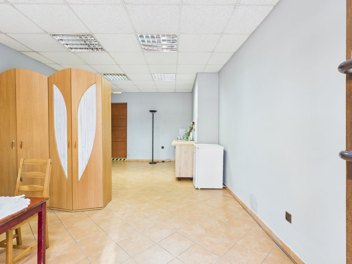 Lokal użytkowy  pokojowe na Sprzedaż