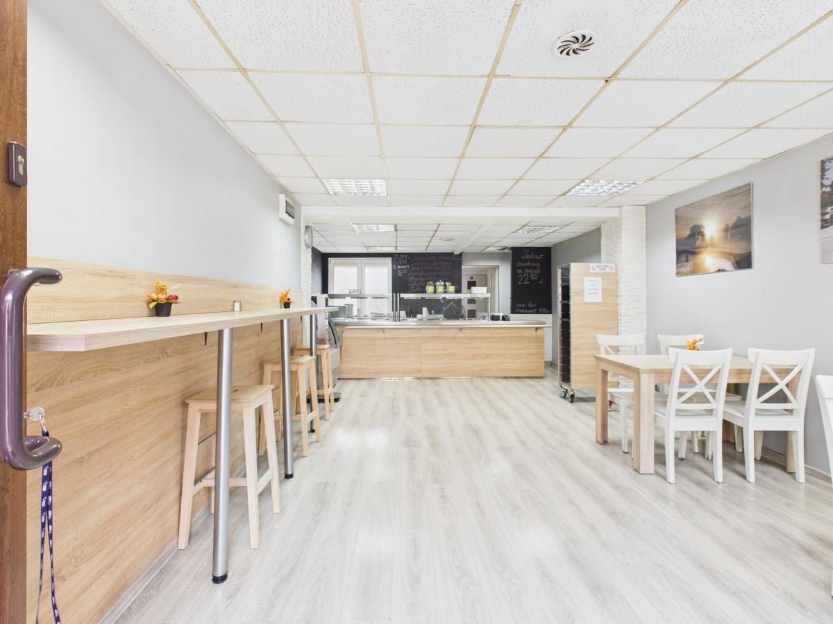 Lokal użytkowy  pokojowe na Sprzedaż