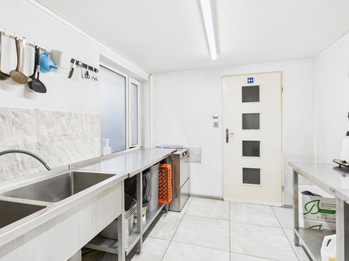 Lokal użytkowy  pokojowe na Sprzedaż