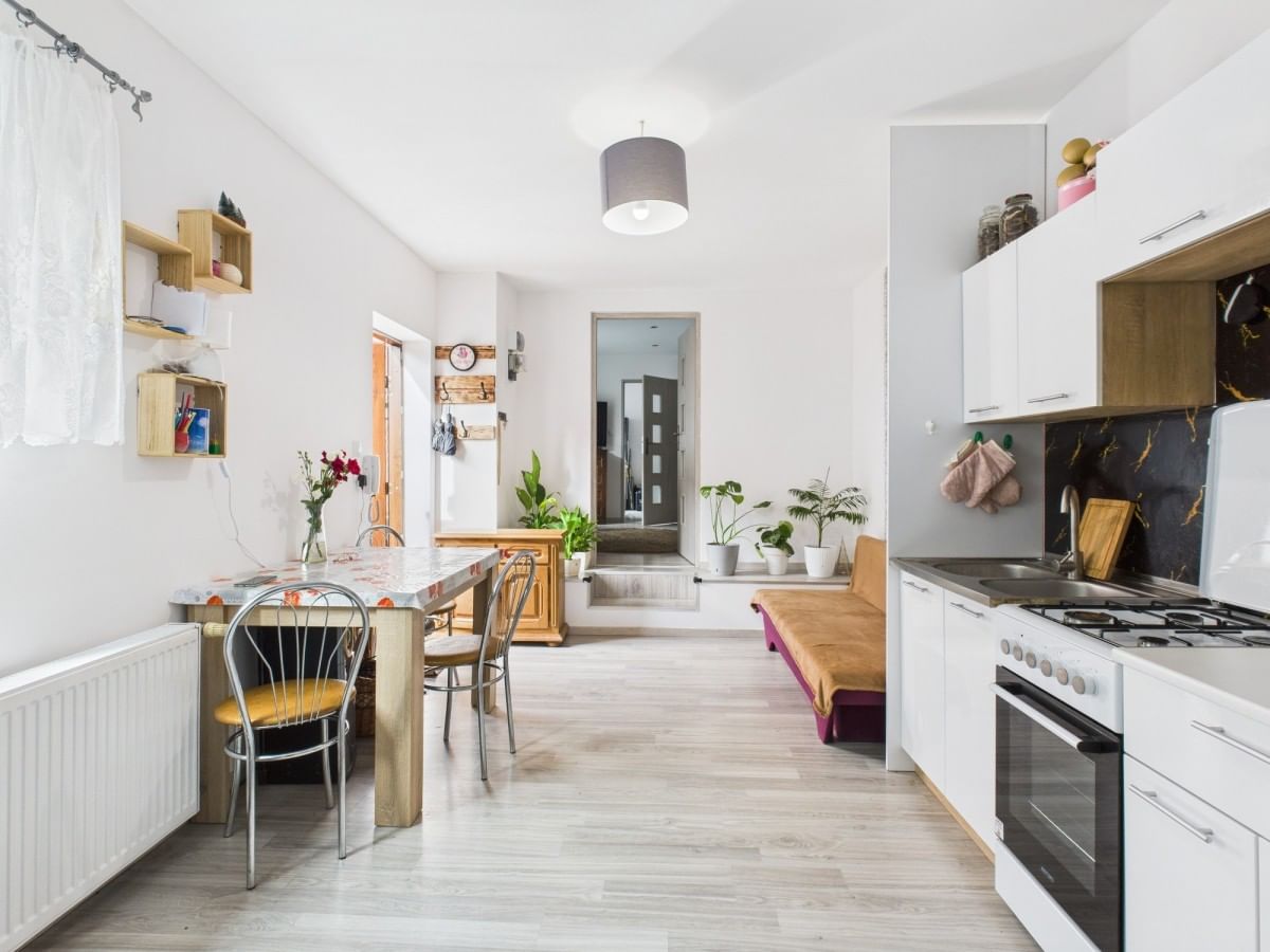 Lokal użytkowy  pokojowe na Sprzedaż