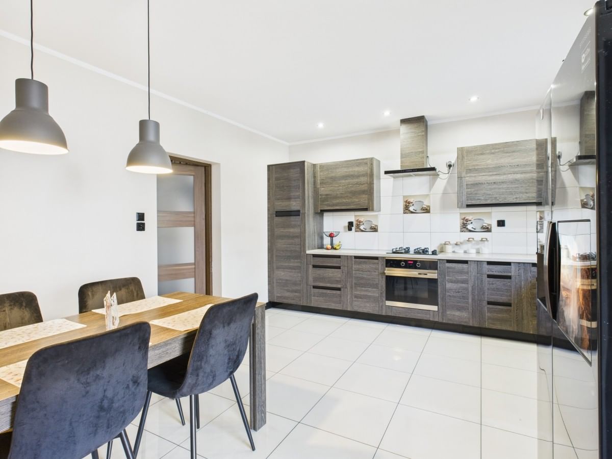 Lokal użytkowy  pokojowe na Sprzedaż