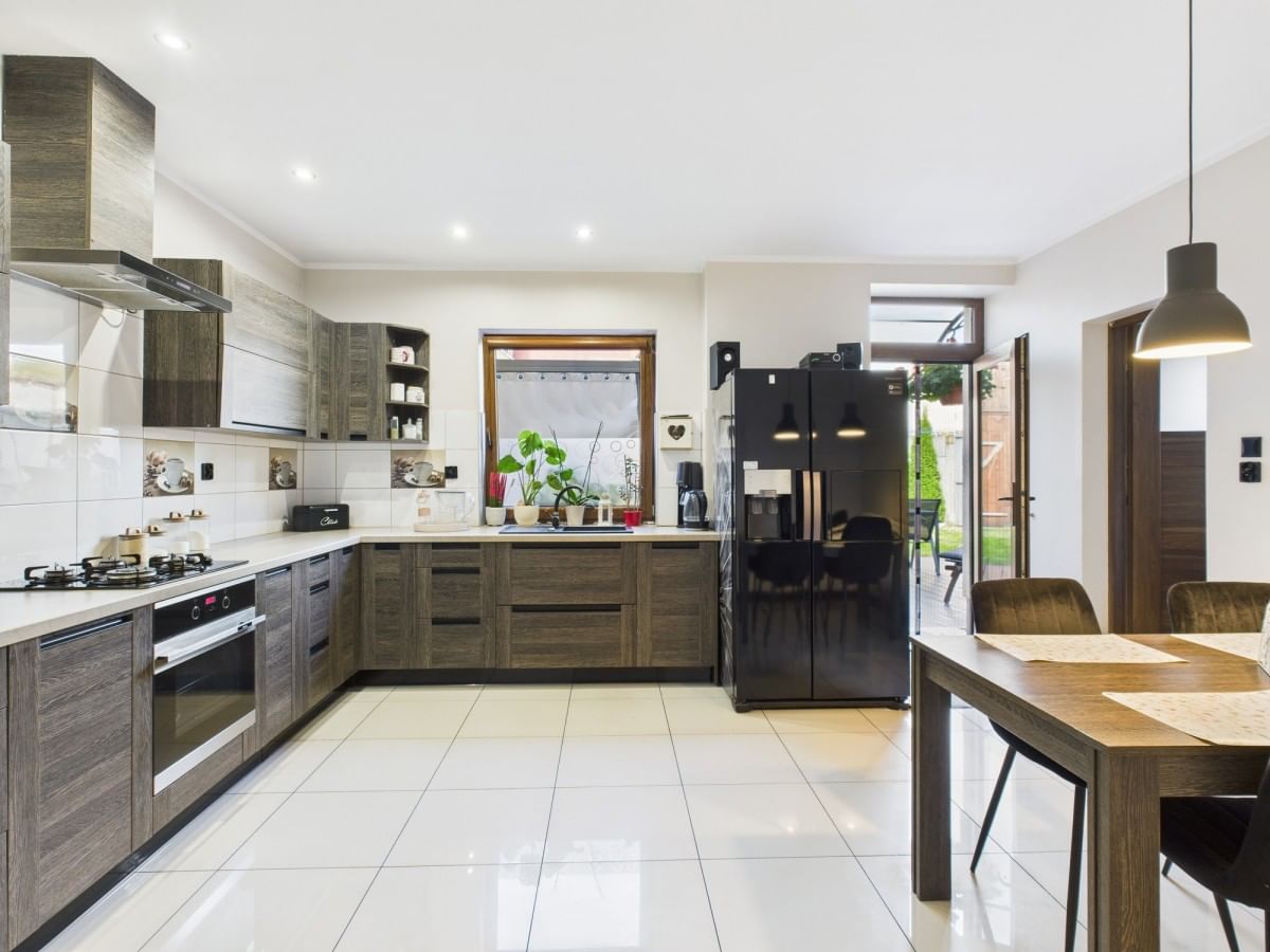 Lokal użytkowy  pokojowe na Sprzedaż