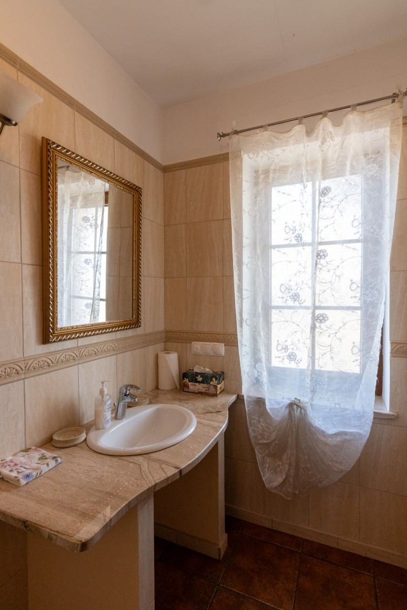 Dom 6 pokojowe na Sprzedaż