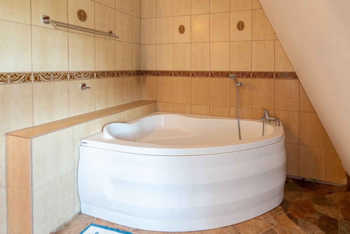 Dom 6 pokojowe na Sprzedaż