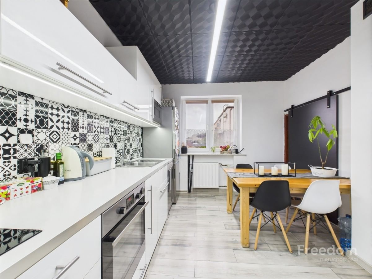 Dom 5 pokojowe na Sprzedaż