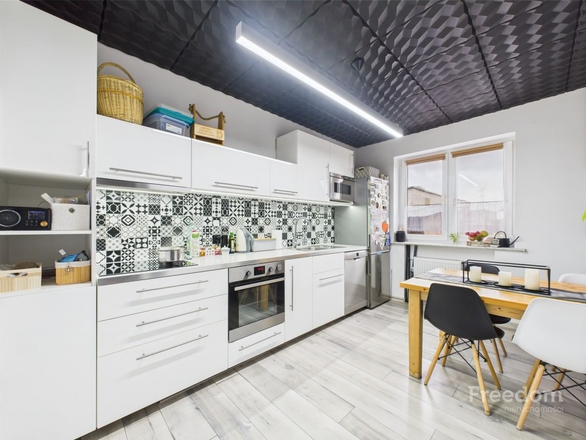 Dom 5 pokojowe na Sprzedaż