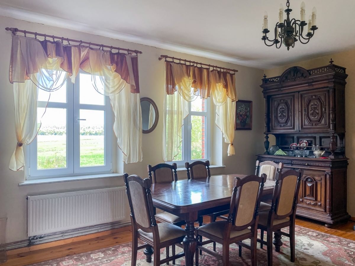 Dom 5 pokojowe na Sprzedaż