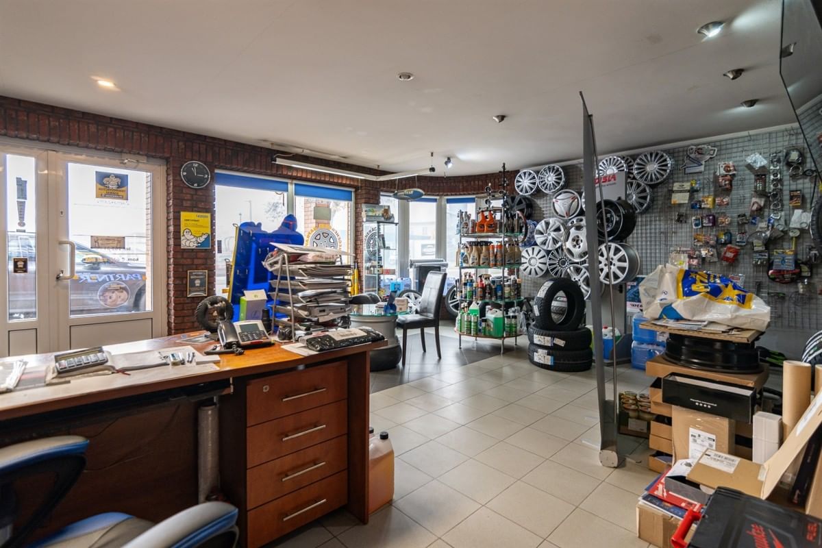 Lokal użytkowy  pokojowe na Sprzedaż