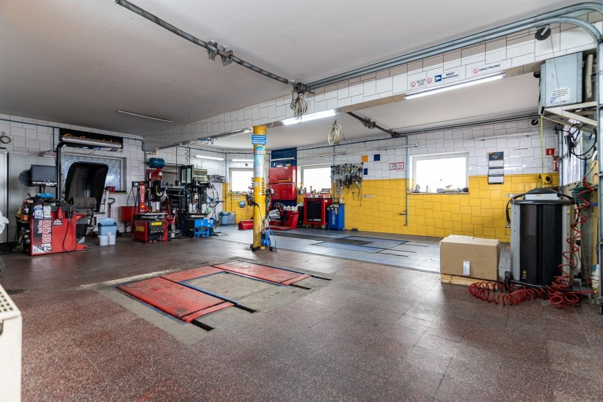 Lokal użytkowy  pokojowe na Sprzedaż