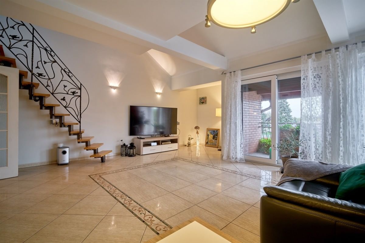 Lokal użytkowy  pokojowe na Sprzedaż