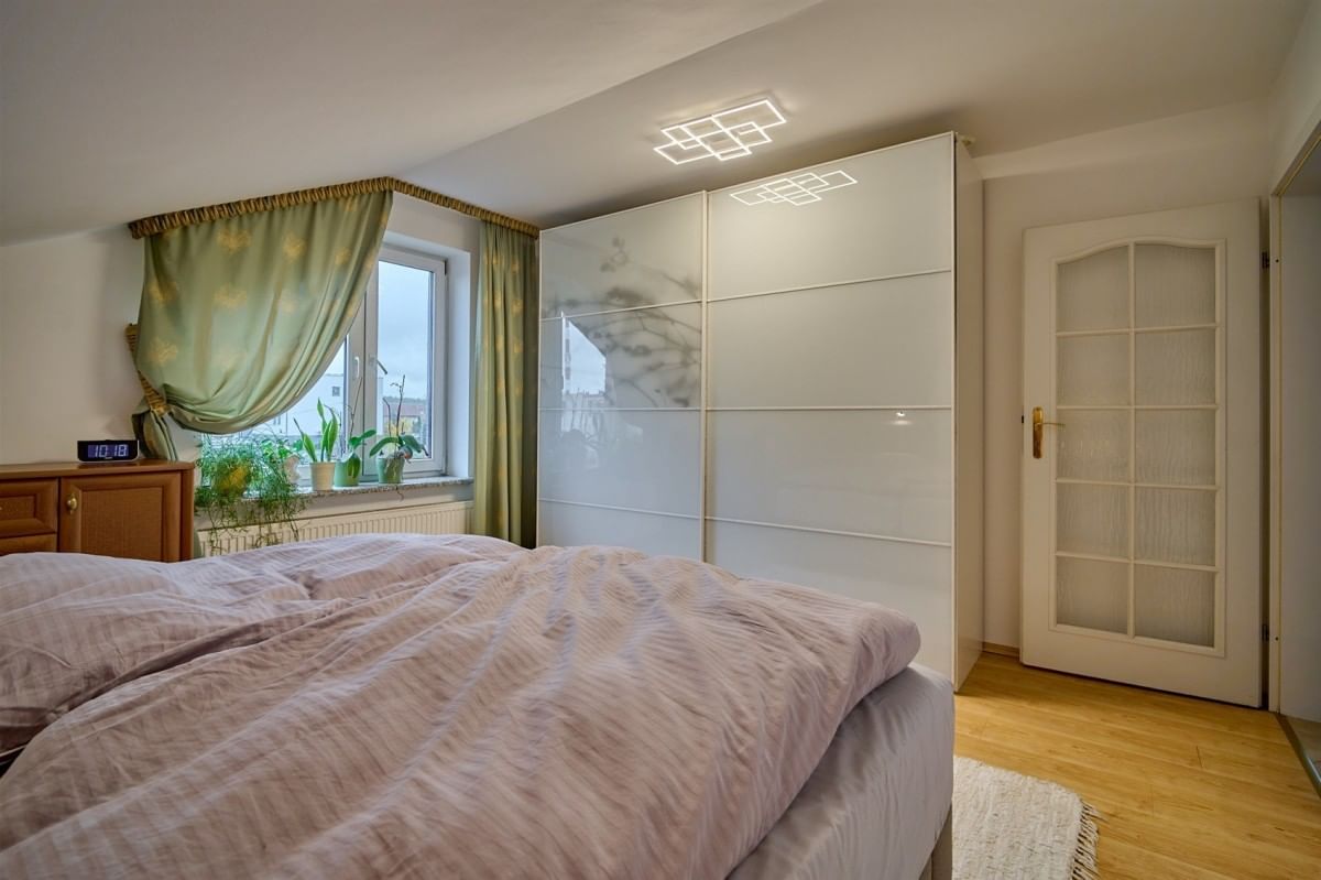 Lokal użytkowy  pokojowe na Sprzedaż