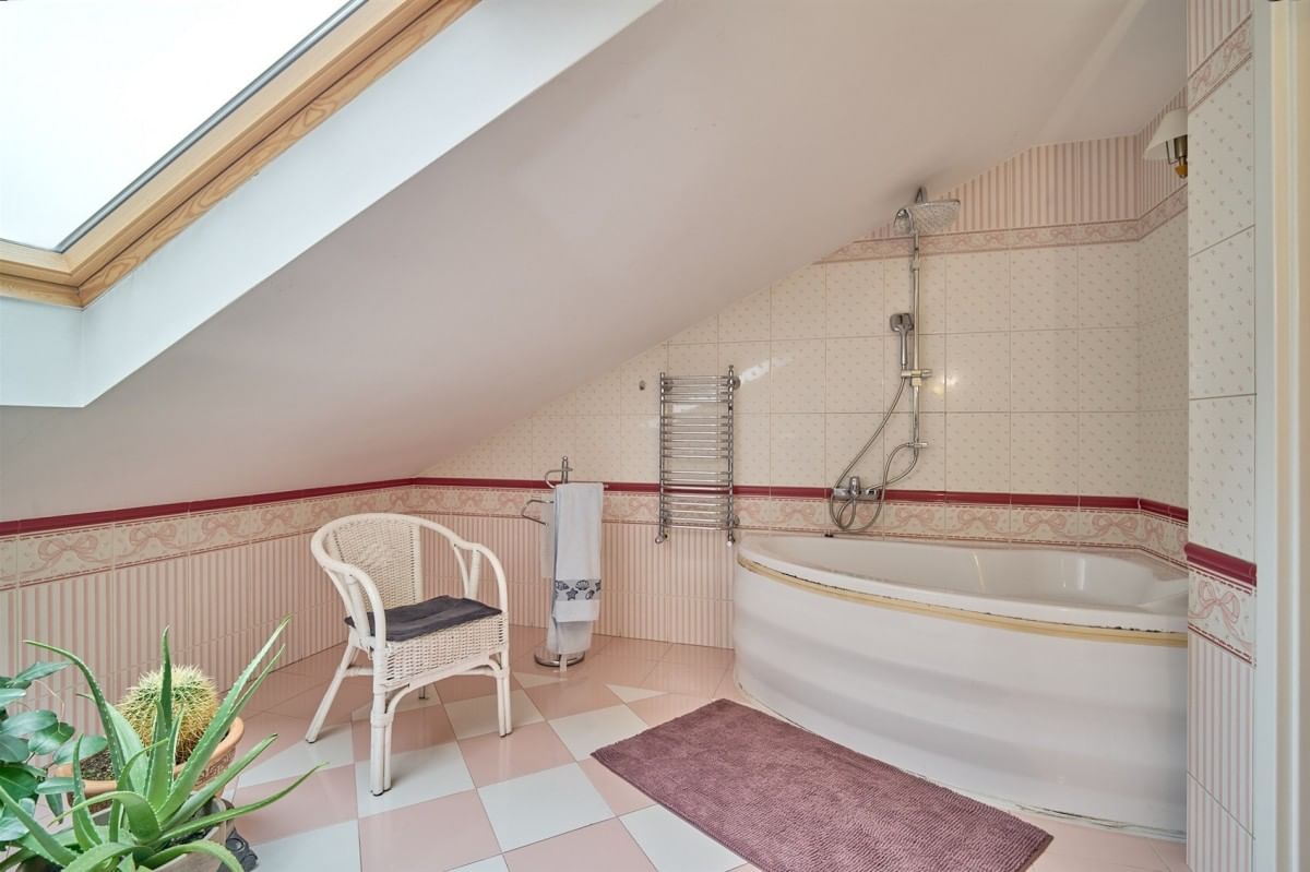 Lokal użytkowy  pokojowe na Sprzedaż