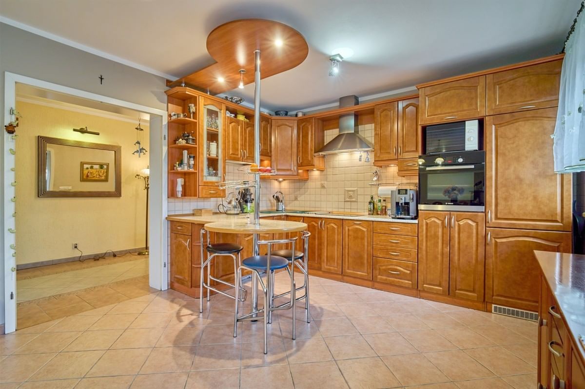 Lokal użytkowy  pokojowe na Sprzedaż