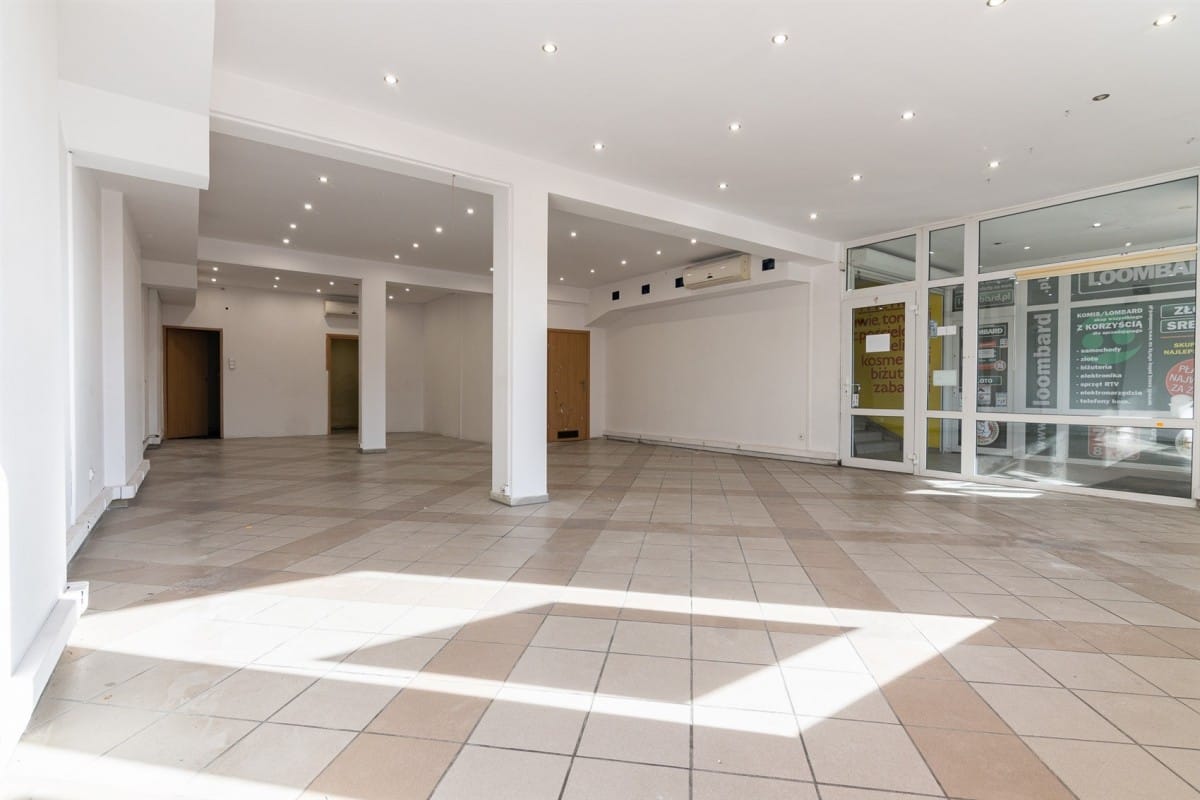 Lokal użytkowy  pokojowe na Sprzedaż