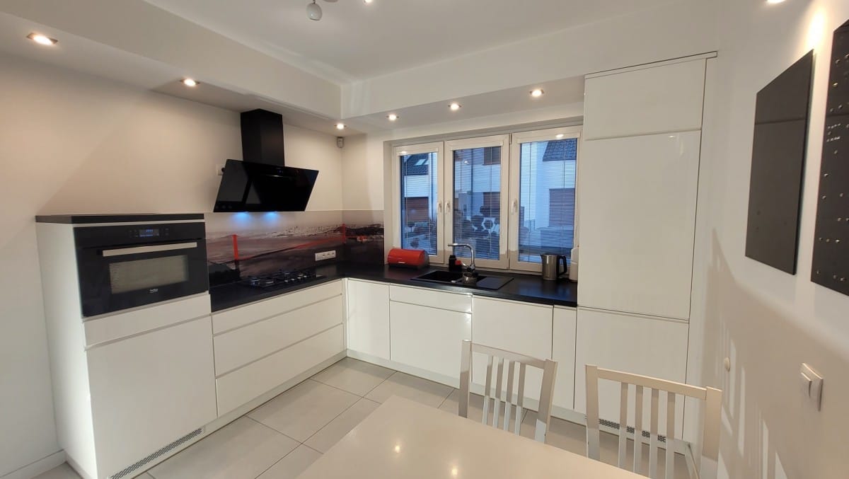 Dom 5 pokojowe na Sprzedaż