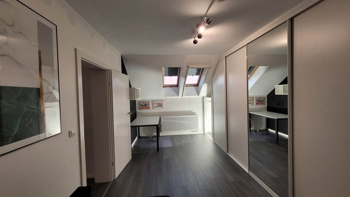 Dom 5 pokojowe na Sprzedaż