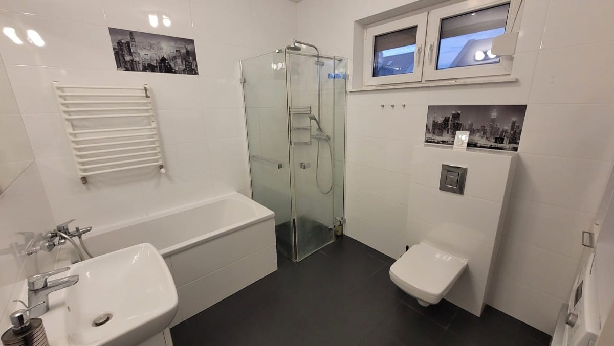 Dom 5 pokojowe na Sprzedaż