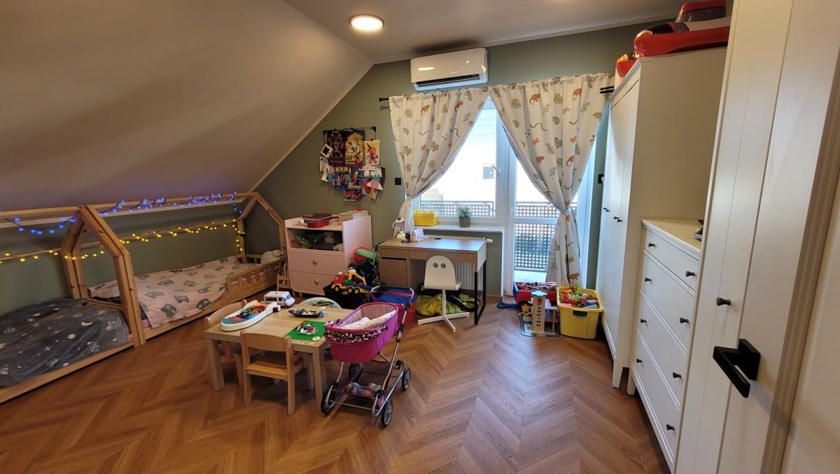 Dom  pokojowe na Sprzedaż