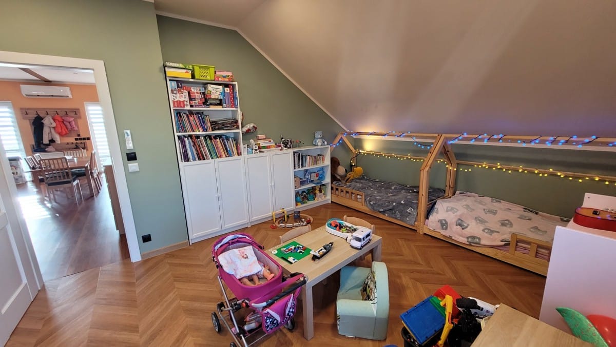 Dom  pokojowe na Sprzedaż