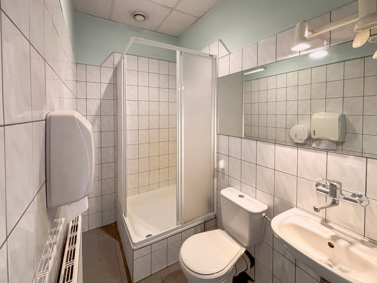 Lokal użytkowy  pokojowe na Sprzedaż