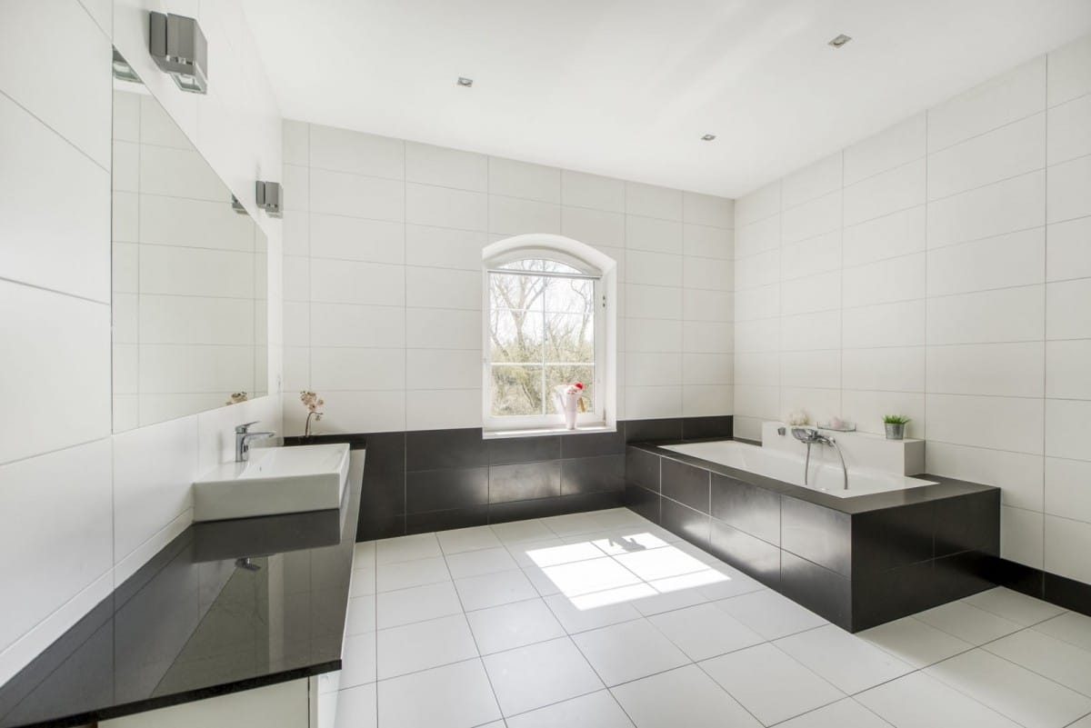 Dom 6 pokojowe na Sprzedaż