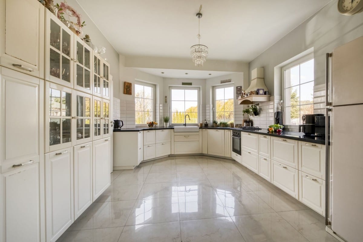 Dom 6 pokojowe na Sprzedaż