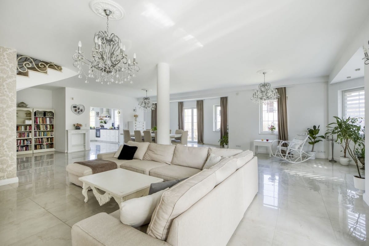 Dom 6 pokojowe na Sprzedaż