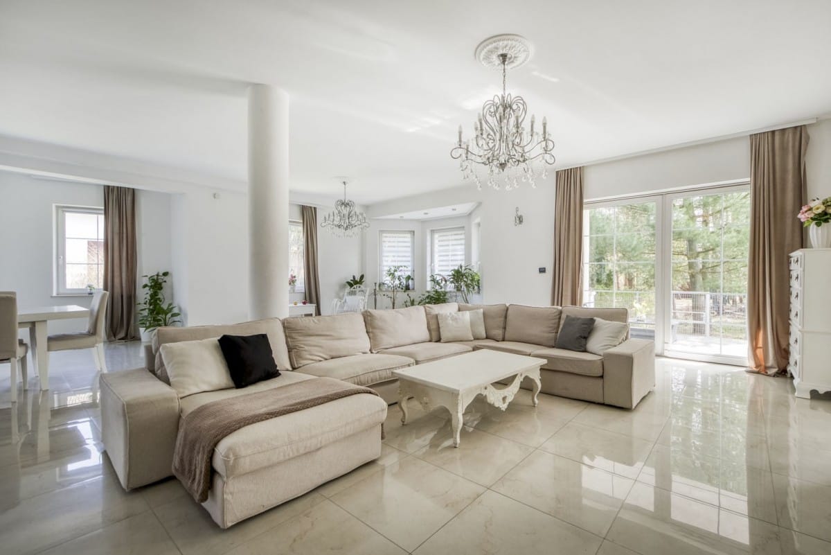 Dom 6 pokojowe na Sprzedaż