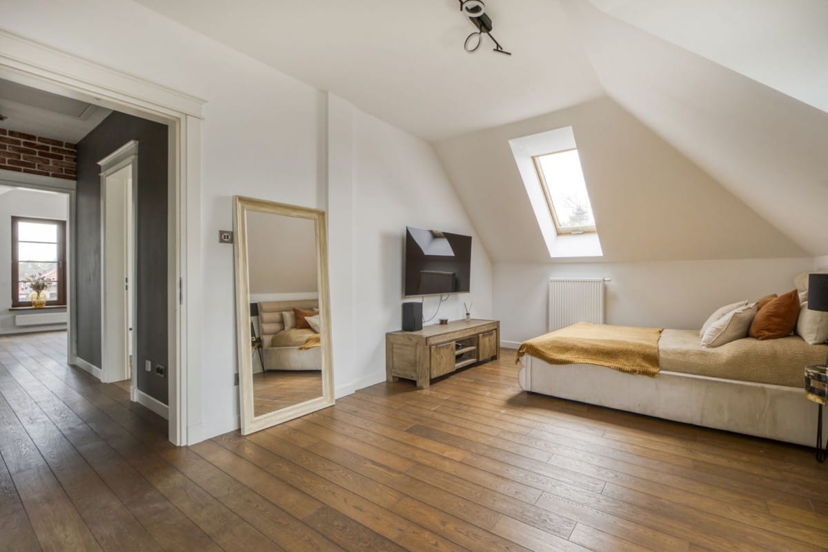 Dom 5 pokojowe na Sprzedaż